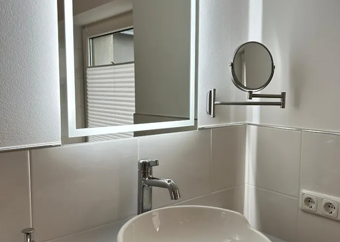 Muehlengasseone * Lenzing